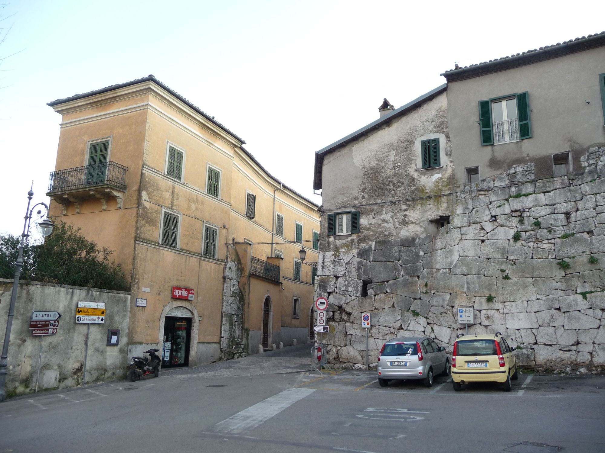 Dettaglio delle mura ciclopiche di Alatri